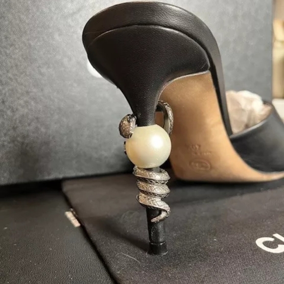 Chanel Serpent & Pearl Heel Logo Mules - Picture 4 of 6